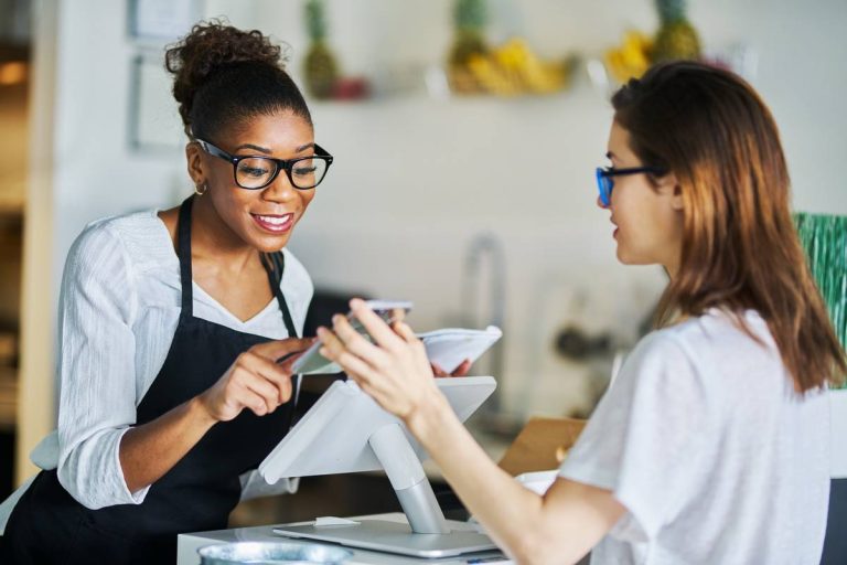 Caisse tactile commerce : pourquoi passer à l'électronique ?